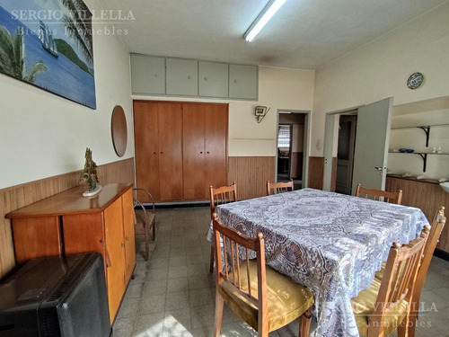 Imagen 3 de 13 de Casa De Dos Dormitorios En Venta En Rosario