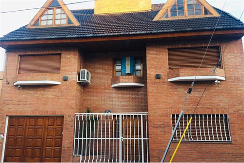 Casa En Venta 6 Ambientes En Ramos Mejía.