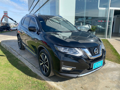 Nissan X-Trail 2.5 Exclusive 3 Row Cvt