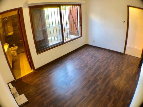 Dueño Vende: Pocitos, 2 Baños 3 Dor., A 100 M De Bvar España