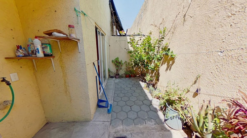 Casa En Renta En Hermoso Fraccionamiento Tranquilo En Ojo De Agua (amueblada)