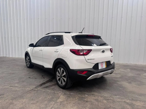 Kia Stonic VIBRANT HÍBRIDO 1.0 MT 6AB ABS 4X2
