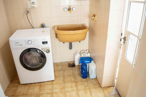 Casa De 4 Ambientes Con Cocheras En Venta En La Lucila