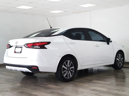 Imagen 4 de 15 de Nissan Versa Advance Mt 2020 Blanco