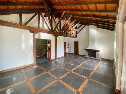 Excelente Casa En Venta De 4d/3b En Carampangue - Trebulco