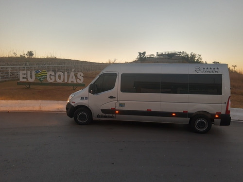 Imagem 1 de 5 de Locação De Vans Executiva
