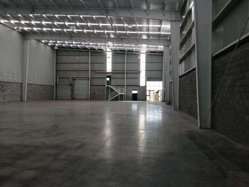 Bodega Industrial En Las Brisas