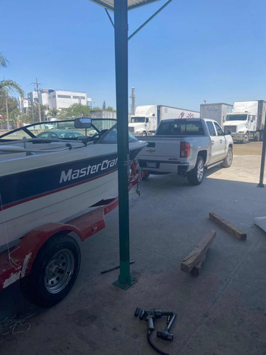 Mastercraft Para Esquiar Y Hacer Deportes Acuaticos