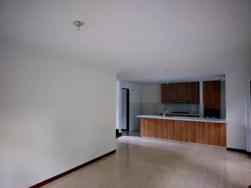 Casa En Venta En El Poblado. Cod V12261