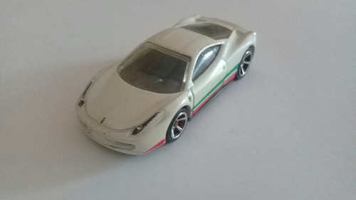 Hot Wheels Ferrari 458 Italia Blanco D30