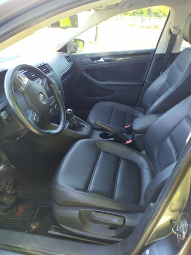 Volkswagen Vento 2.5 Luxury 170cv 2014