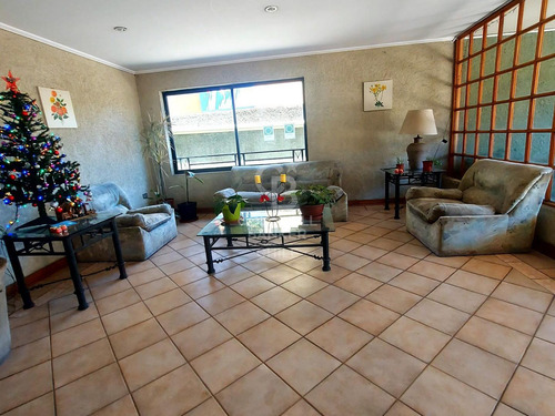 Un Dormitorio, Cocina Independiente Y Estacionamiento