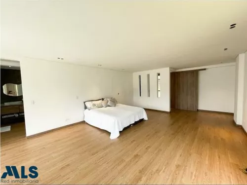 Hermosa Casa Moderna En El Escobero(mls#242569)
