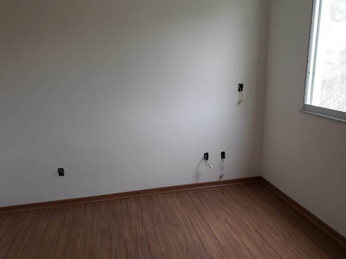 Imagem 8 de 9 de Excelente Área Privativa No Bairro Planalto 03 Quartos 02 Vagas!! - 21458