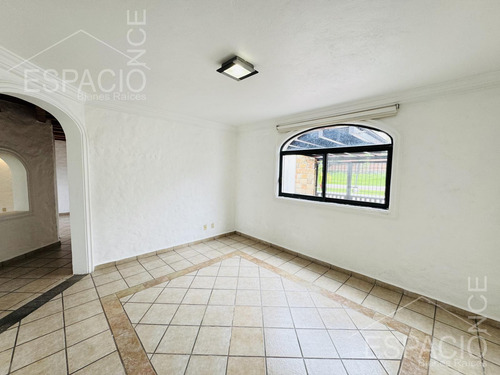 Casa En Fraccionamiento Lomas De Atzingo