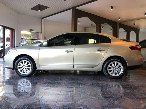 Renault Fluence 2.0 Dynamique 2013