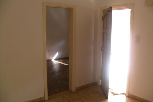 Imagen 5 de 13 de Casa En Inmejorable Ubicacion En Marcos Paz