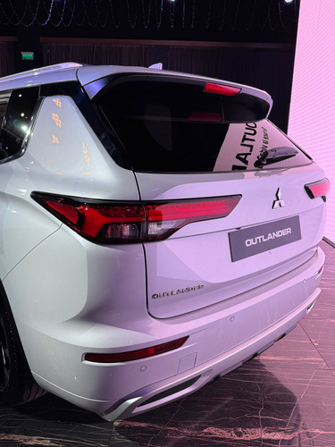 Mitsubishi Outlander 2.5 Gls At Full 7 Plazas