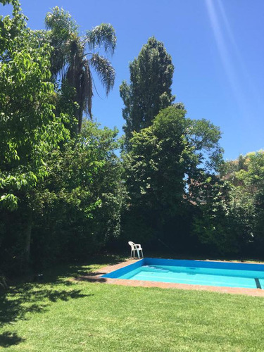 Excelente Casa En Venta En San Isidro Lomas De Santa Rita Sobre Calle Cortada