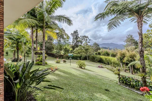 Casa En Venta En Llanogrande. Cod V14153