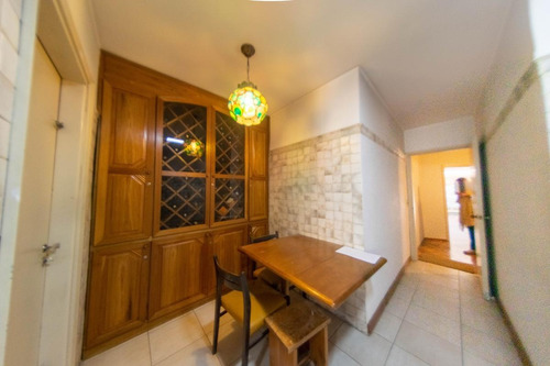 Imagen 4 de 14 de Venta Apartamento Pocitos 4 Dormitorios Y Servicio ,excelente Ubicación Y Vista