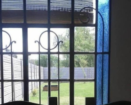 Casa En Venta - 2 Dormitorios 1 Baño - Cochera - 443mts2 - Pergamino