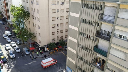 Imagen 4 de 11 de Temporada |2 Ambientes A La Calle Balcón Francés