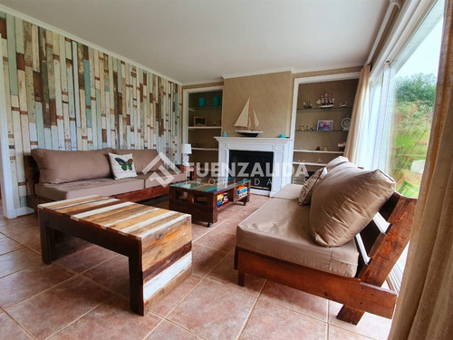 Impecable Casa Excelente Ubicación En Sta. María Del Mar