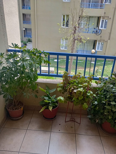 Departamento 2 Dorm, 1 Baño, Segundo Piso, Buen Estado