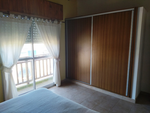 Vende Casa 3 Ambientes + 2 Locales Av Acapulco Santa Clara
