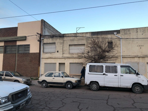 Imagen 2 de 23 de Casa, Galpones Y Oficina S/cuatro Lotes, Bº San Martin Bahía Blanca U$s 240000