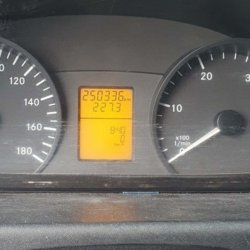 Imagen 7 de 15 de Mercedes-benz Sprinter 2015 2.1 415 Combi 3665 150cv 15+1 Te