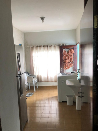Oportunidade! 2 Casas Com 2 Dormitórios Cada Em Terreno Amplo De 355m² Ideal Para Moradia Ou Renda!