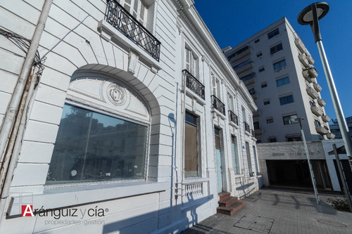 Magnífica Propiedad Comercial Con Inmejorable Ubicación.