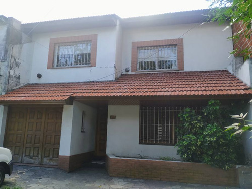 Chalet En Venta En Gerli Este