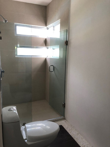 Residencia En Venta En Cumbres Del Lago, Juriquilla. Lago Saquila