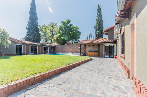 Imagen 27 de 30 de Casa 4 Ambientes, Con Quincho Y Piscina . Ciudad Evita. Posible Financiación Parcial.