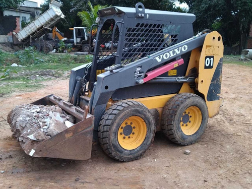 Imagem 1 de 4 de Bob Cat Volvo C60b - Único Dono 3400horas