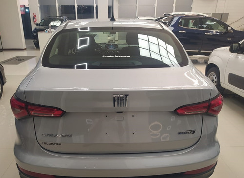 Fiat Cronos Precision Pack Style 1,8l Mt Cuero