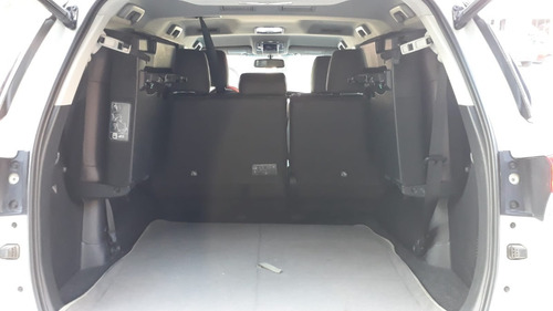Imagen 7 de 11 de Toyota Sw4 2.8 Srx C/autom 4x4 7 Plazas 2017