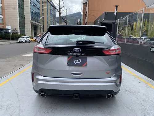 Ford Edge St