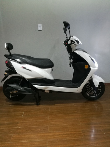 Imagen 13 de 21 de Scooter Sunra Moto Electrica En Cuotas Mas Anticipo