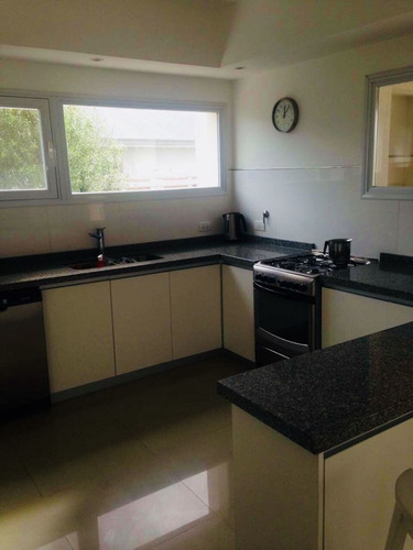 Excepcional Casa En Venta En Barrio Rumenco
