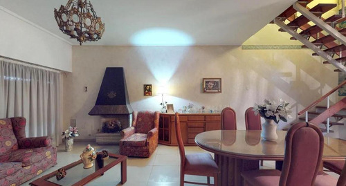 Casa Venta 3 Dormitorios 2 Baños 1 Terraza 2 Cocheras 165mts 2 Totales - La Plata