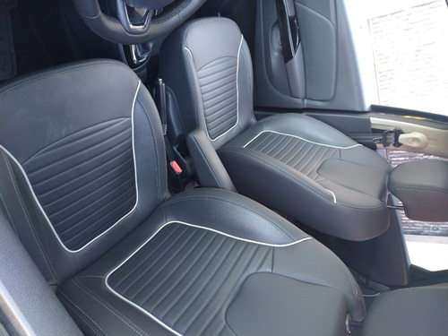 Imagem 14 de 15 de Renault Captur 2019 Intense 1.6 16v Sce X-tronic - Completa