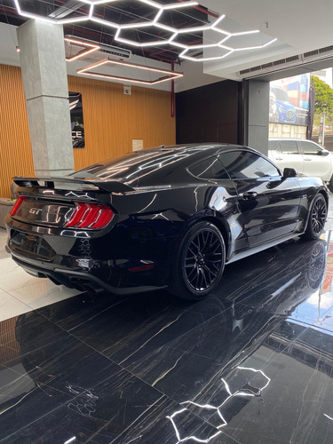 Ford Mustang 2018 V8