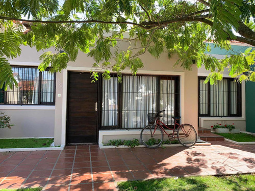 Imagen 2 de 26 de Alquiler Temporario. 5 Amb, 8 Personas -3 Baños, Patio Y Parrilla- Excelente Ubicación. Disponible A Partir Del 22 De Febrero Y Marzo