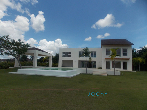 Imagen 13 de 14 de Jochy Real Estate Vende Villa En Casa De Campo, La Romana