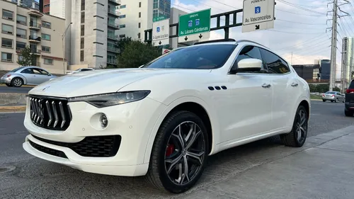 Maserati Levante Hybrid 2023