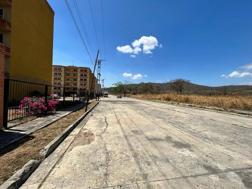 Imagen 9 de 24 de Venta De Privilegiado Y Único Terreno En Autopista San Diego Valencia Cod138407
